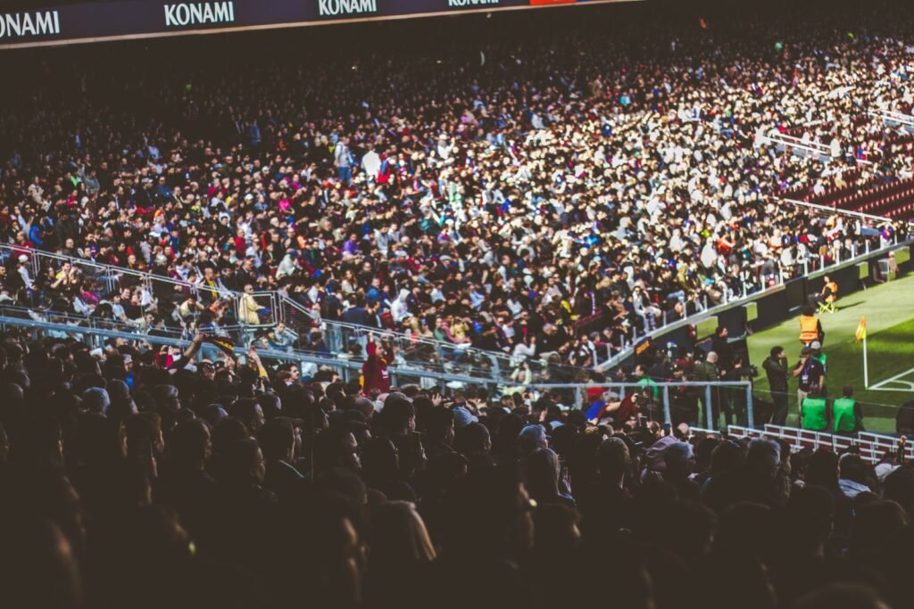 Bundesliga Stadion voller jubelnder Fussballfans