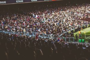 Bundesliga Stadion voller jubelnder Fussballfans